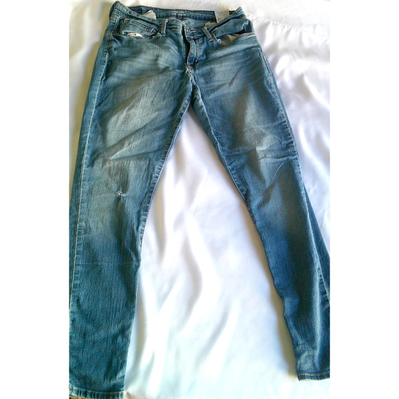 Levi’s Signature Jeans Women Size 10 M W30 L32 Modern Skinny Blue Denim - Picture 1 of 6